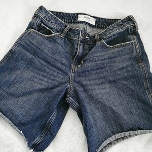 Hollister Co. size 6 jorts